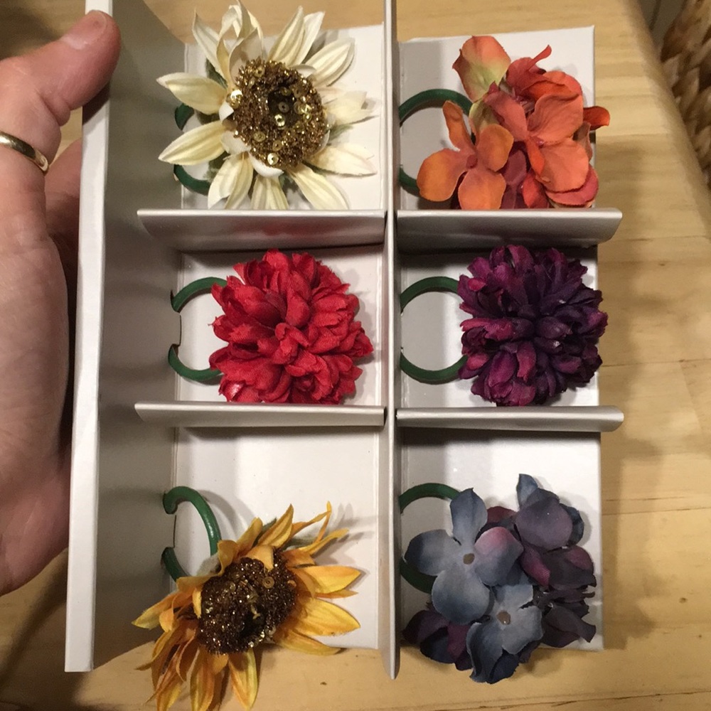 NIB Pier 1 Imports Floral Bouquet Drink Charms - Picture 3 of 6